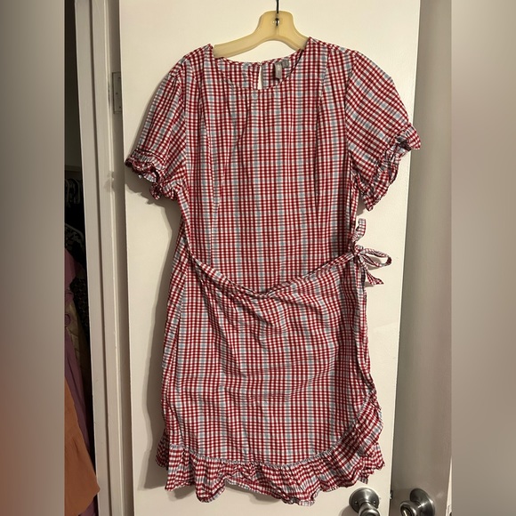 ASOS Design Maternity Wrap Front Frill Sleeve Skater Mini Dress - gingham - Picture 1 of 1